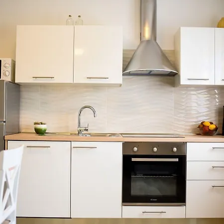 Gordana Mar Врси