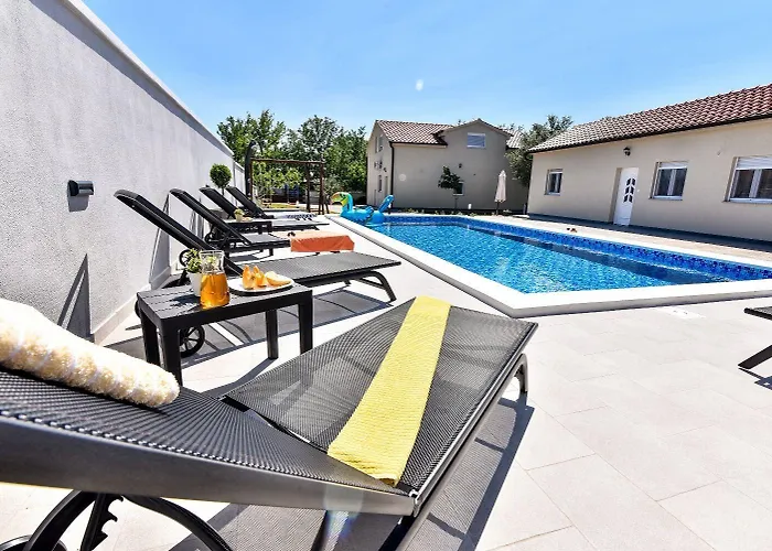 Gordana Mar Врси